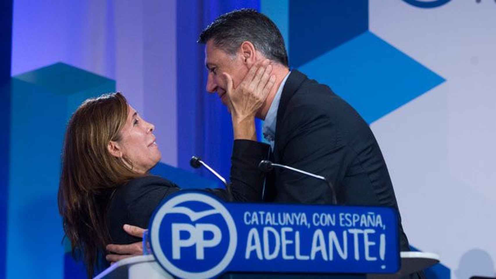 Xavier García Albiol con su predecesora en la secretaría general del PPC, Alícia Sánchez-Camacho, en el congreso de Hospitalet del Llobregat / PPC/Mudarra