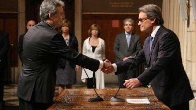 El consejero de Agricultura, Jordi Ciuraneta, y el presidente de la Generalidad, Artur Mas, en la toma de posesión del primero.