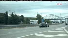 Momento en el que un radar caza a un coche a 217 Km/h por la autopista AP-7