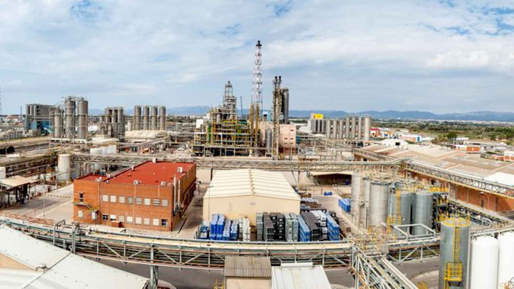 Vista panorámica del centro de producción de La Canonja (Tarragona) / CG