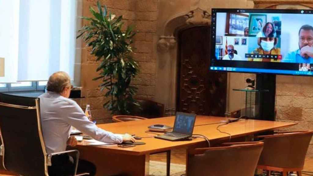 El presidente Quim Torra, en reunión por videoconferencia con el comité de seguimiento de la Covid-19 / GOVERN