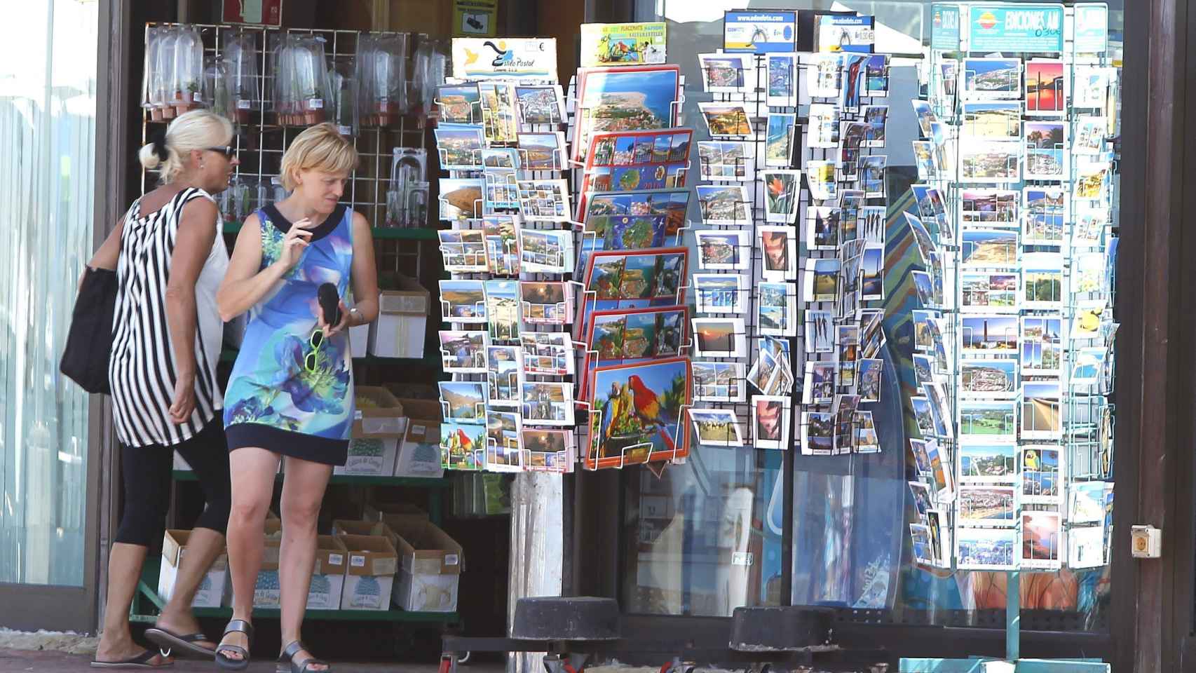 Una tienda de 'souvenires' de Barcelona / EFE