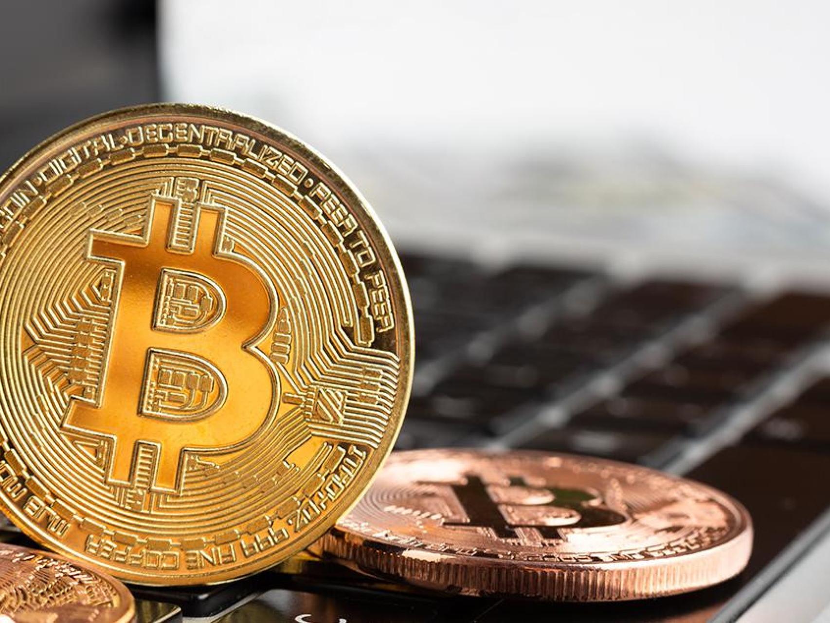 Cómo Invertir en Bitcoins