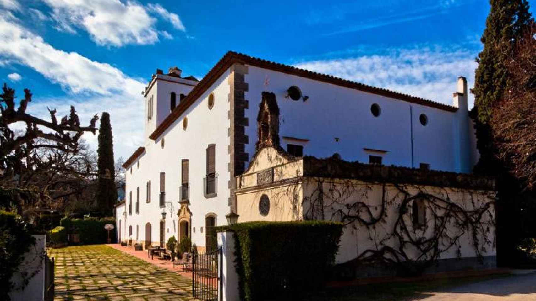 El exterior de Bodegues Sumarroca, en Subirats (Barcelona) / CG