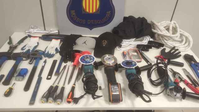 Las herramientas de los ladrones / MOSSOS D'ESQUADRA