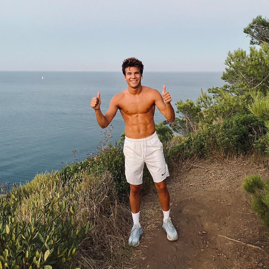 Riqui Puig entrena durante sus vacaciones