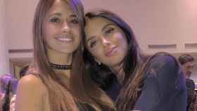 Una imagen de Antonella Roccuzzo con Daniella Semaan / Instagram