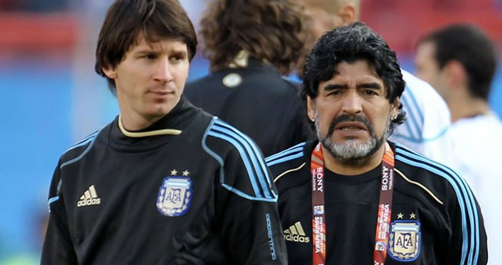 Leo Messi y Diego Armando Maradona compartieron vestuario con Argentina en el Mundial de 2010 / ARCHIVO