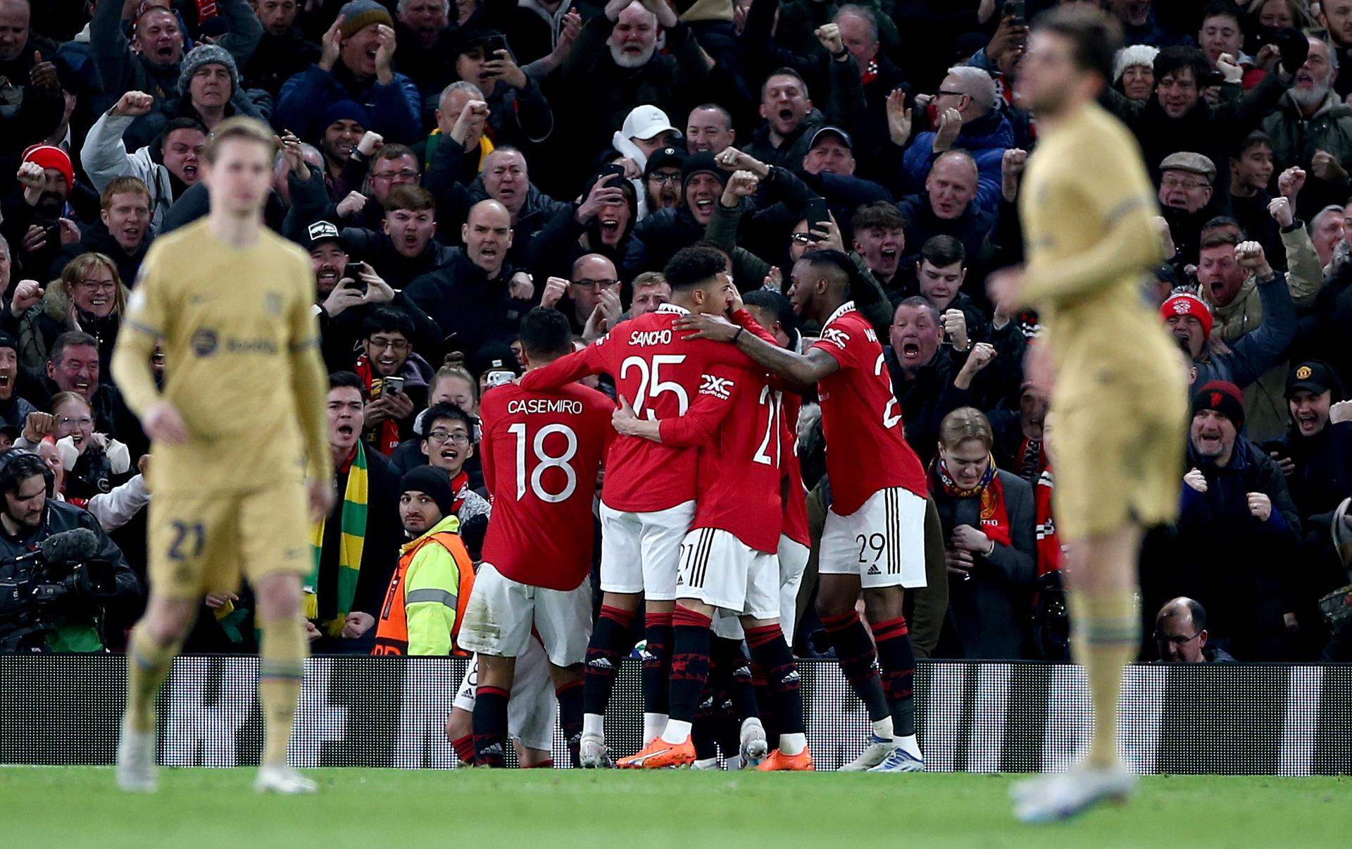 Los futbolistas del Manchester United celebran el gol de Fred / EFE