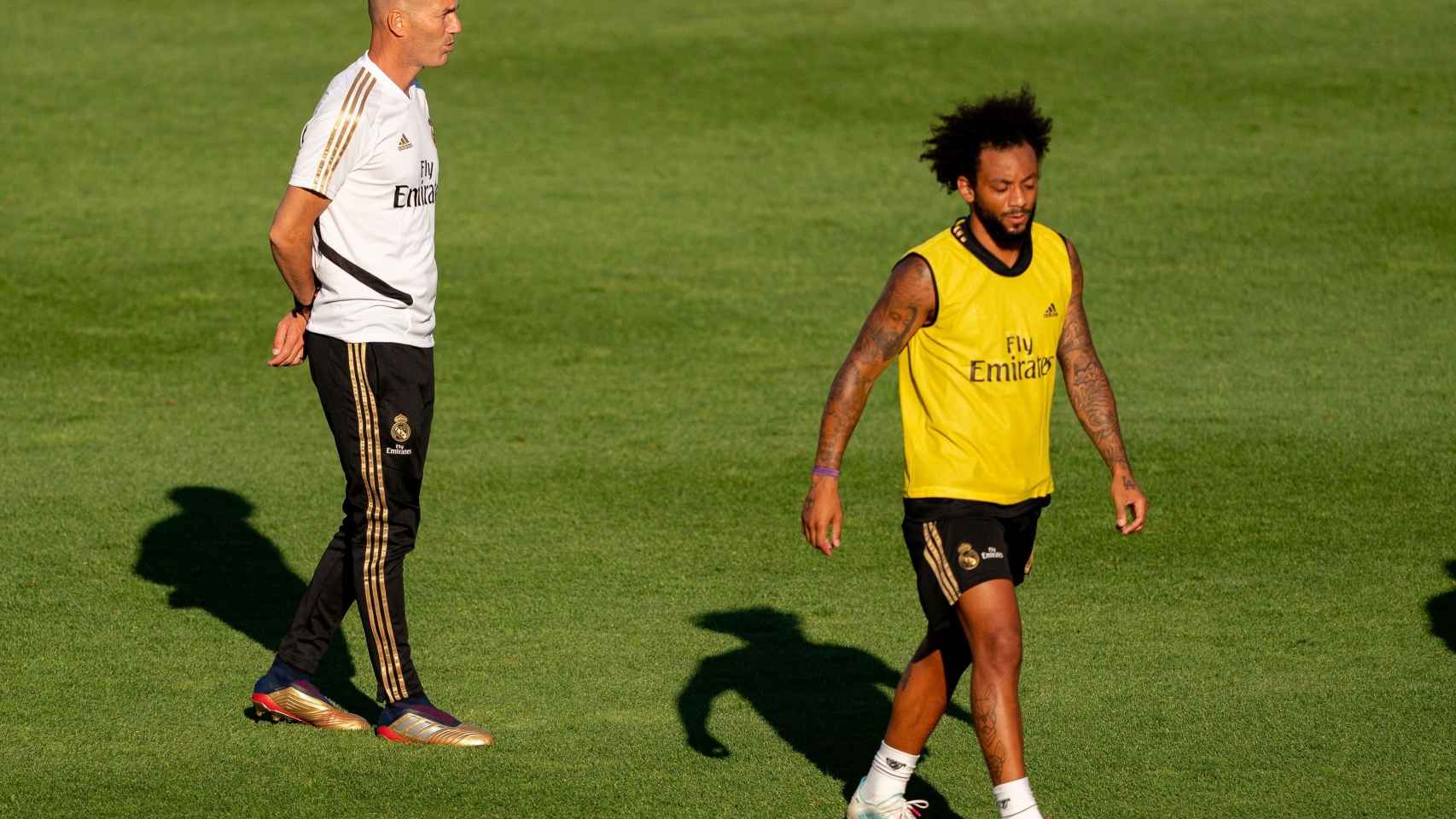 Zidane en un entrenamiento del Real Madrid / EFE