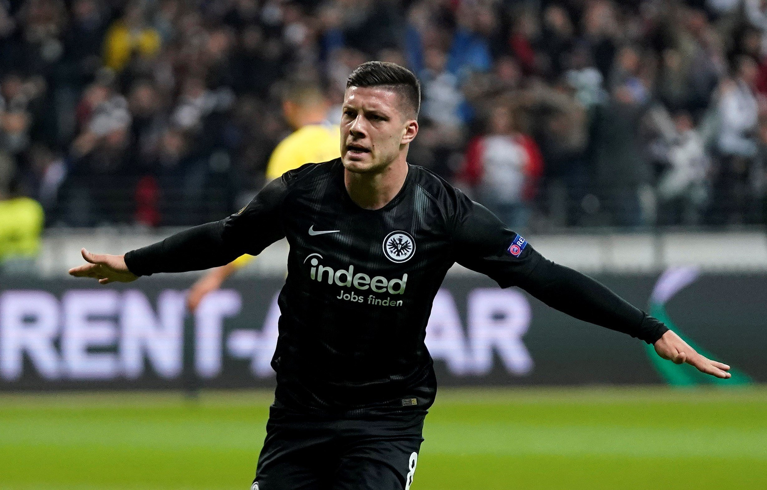 Luka Jovic celebra el gol que anotó con el Eintracht de Frankfurt ante el Chelsea / EFE