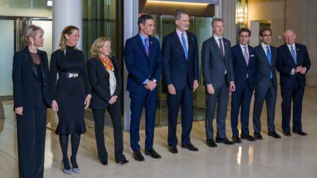 El Rey y Pedro Sánchez, en la fotografía previa a la cena institucional del Mobile World Congress / EP