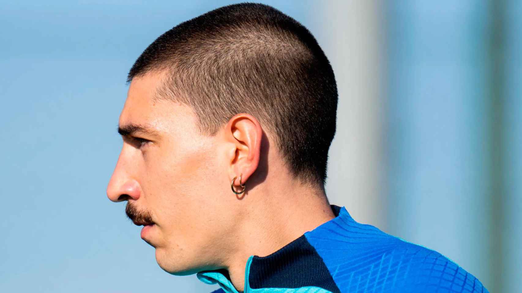 Héctor Bellerín, jugador del FC Barcelona, durante un entrenamiento / CG