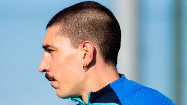 Héctor Bellerín, jugador del FC Barcelona, durante un entrenamiento / CG