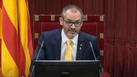 El exvicepresidente primero del Parlament, Josep Costa, ha acudido con toga al juicio del TSJC / PARLAMENT