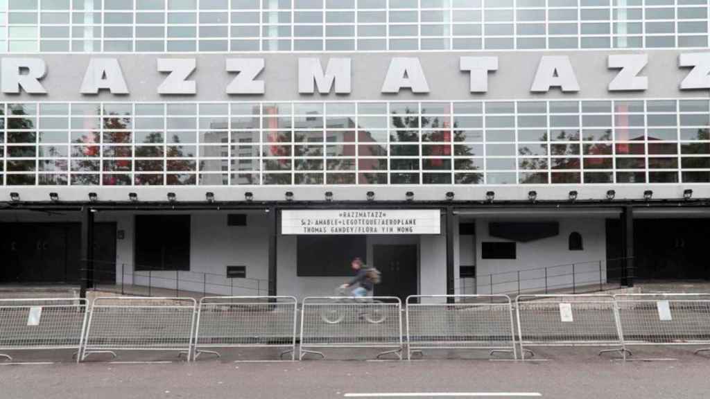 Fachada de la discoteca Razzmatazz de Barcelona, una de las salas a las que el Govern permitirá reabrir / CG