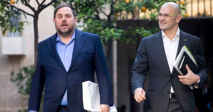 Oriol Junqueras, exvicepresidente del Govern y Raül Romeva, extitular catalán de Interior, en una imagen de archivo / EFE