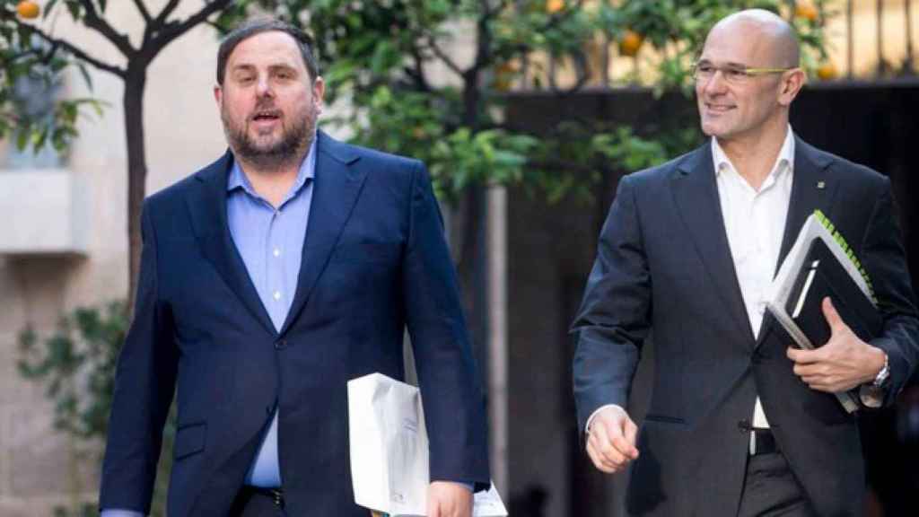 Oriol Junqueras, exvicepresidente del Govern y Raül Romeva, extitular catalán de Interior, en una imagen de archivo / EFE