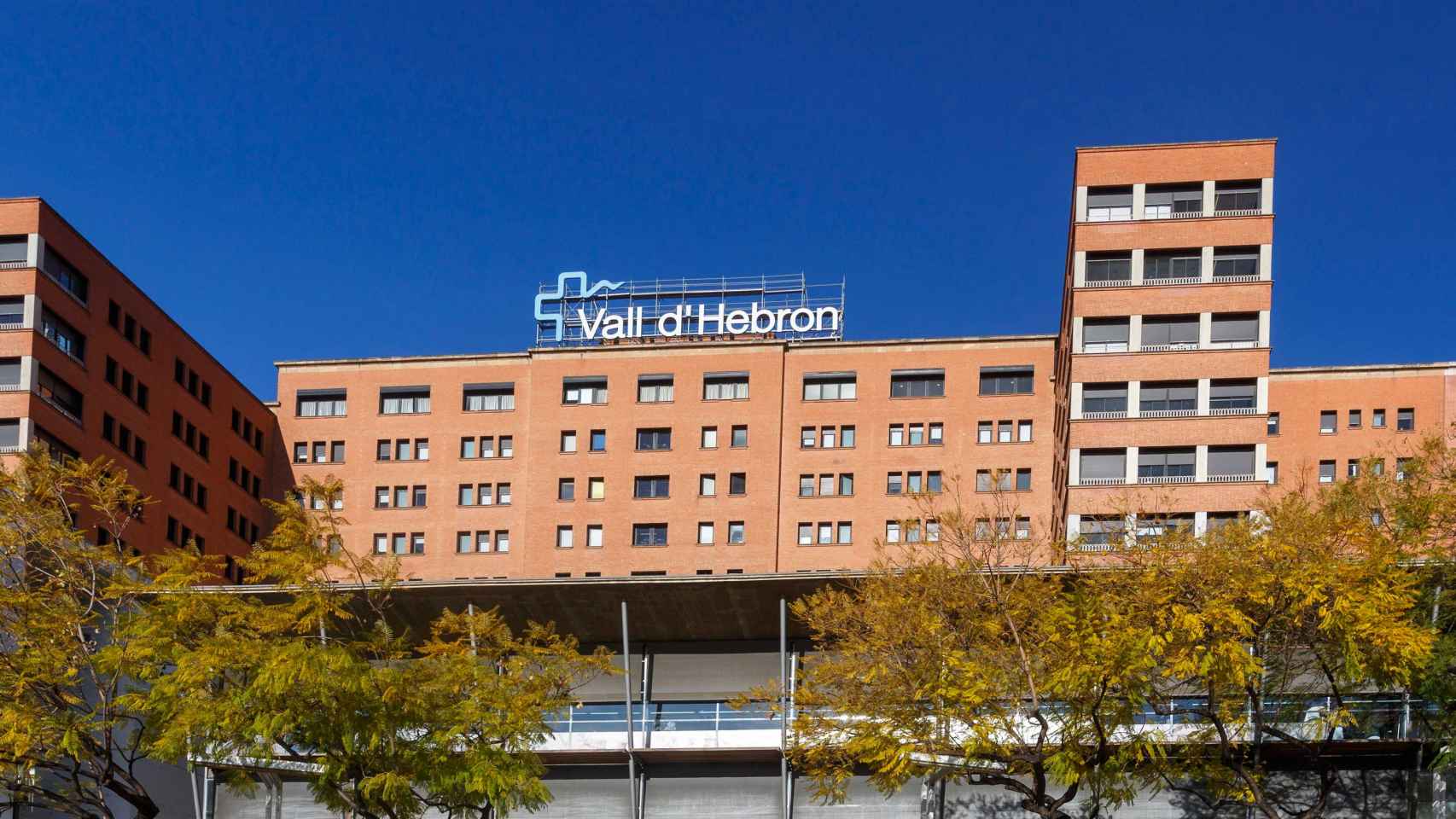 Fachada del hospital Vall d'Hebron / Europa Press