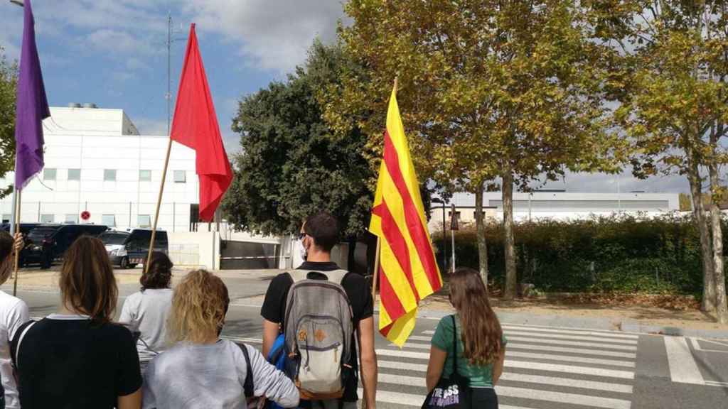 Concentración al miembro de Arran detenido en Cerdanyola por agredir a un mosso / ARRAN