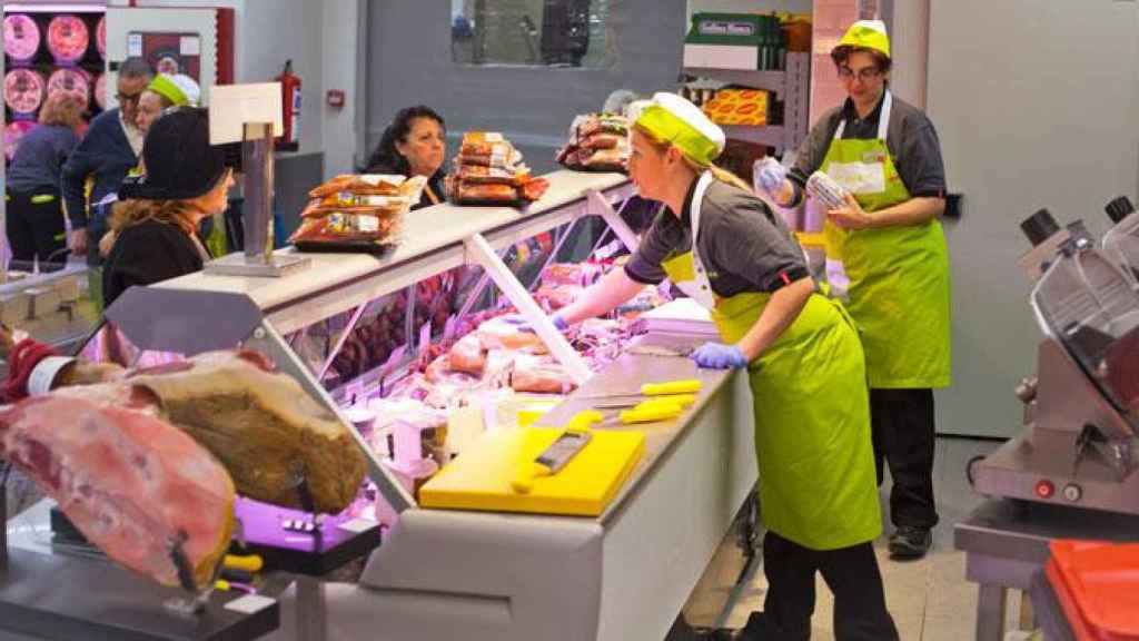 La ingesta excesiva de ahumados aumenta el riesgo de padecer un cáncer de colon  / CG