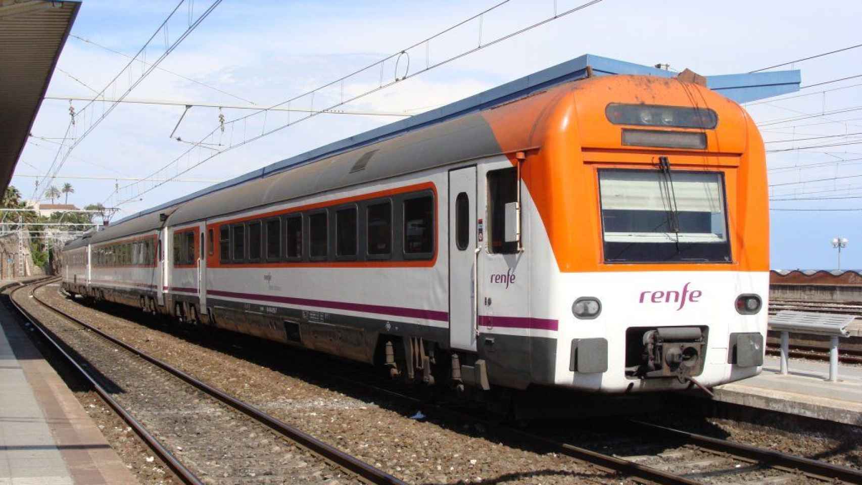 Un tren de cercanías de Renfe, en una imagen de archivo