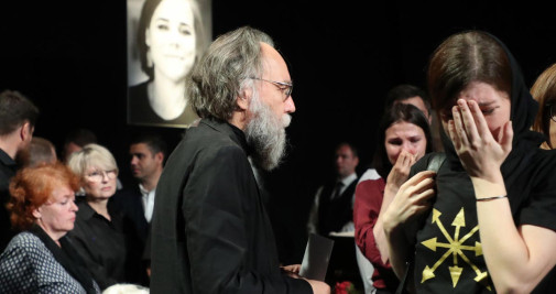 El filósofo Alexander Dugin en el funeral de su hija / EFE