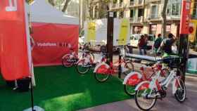 Una estación de Bicing de Barcelona con bicicletas eléctricas / BICING