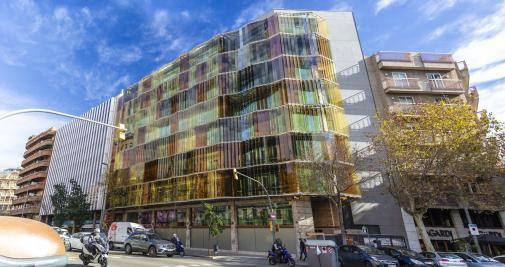 El edificio de Eada en la calle Aragó de Barcelona / EADA