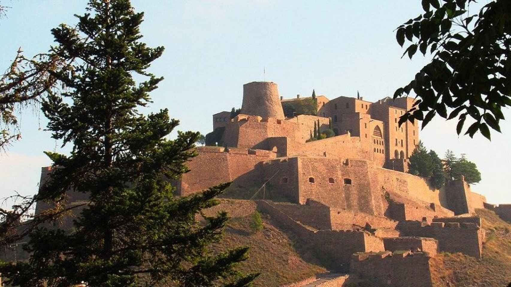 Uno de los castillos que forman parte de la Red de Paradores, concretamente el de Cardona / PIXABAY