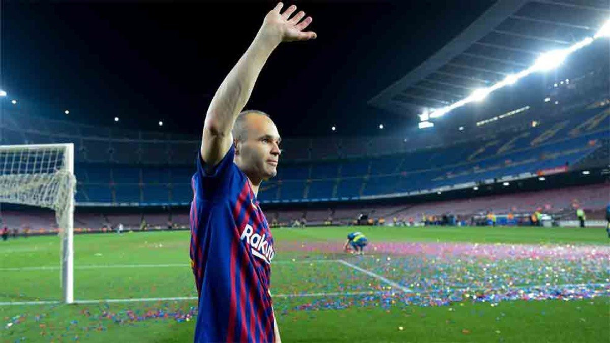 El último partido de Iniesta con el Barça  / EFE