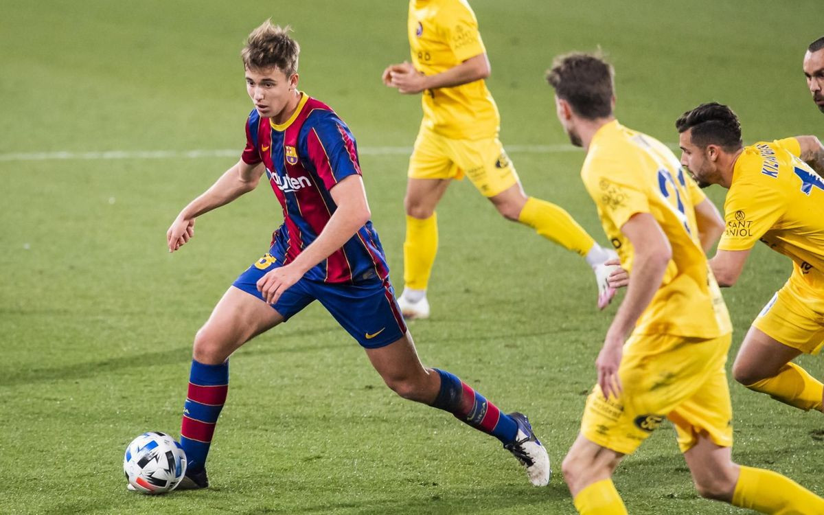 Nico González, en un partido con el Barça B | FCB