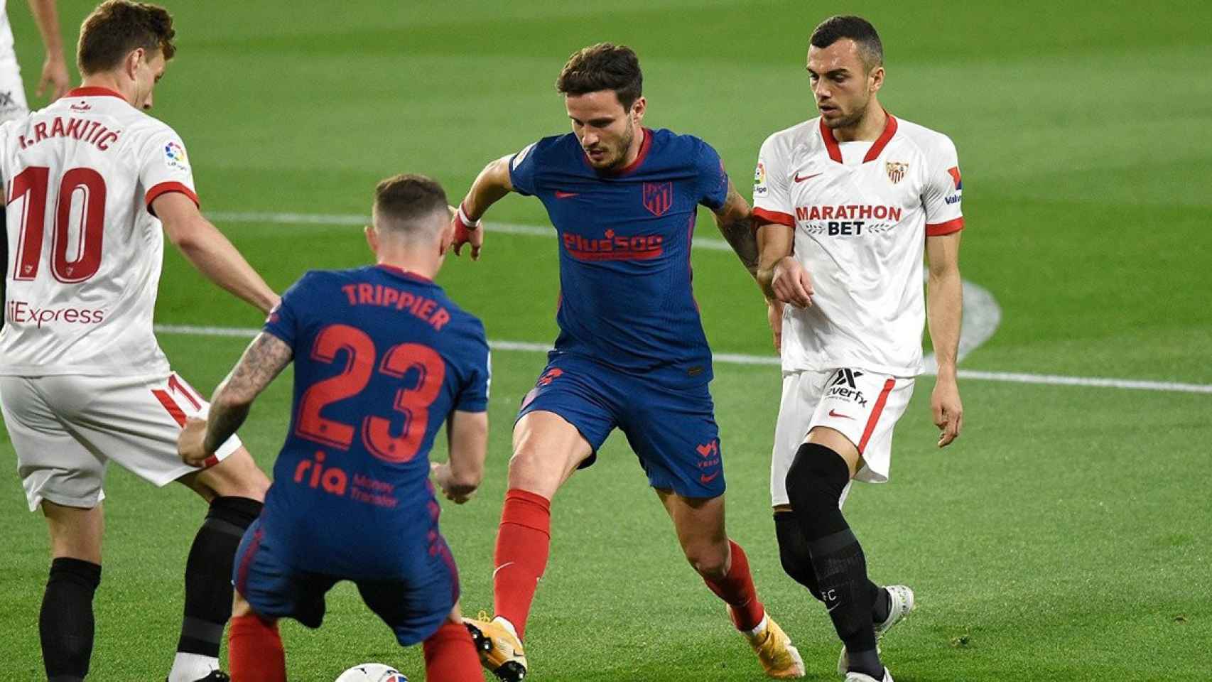 Joan Jordán y Rakitic ante el Atlético de Madrid / SEVILLA