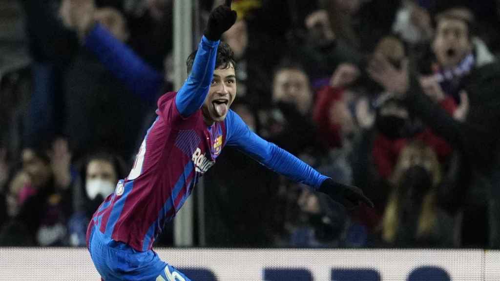 Pedri celebra su gol al Sevilla / EFE