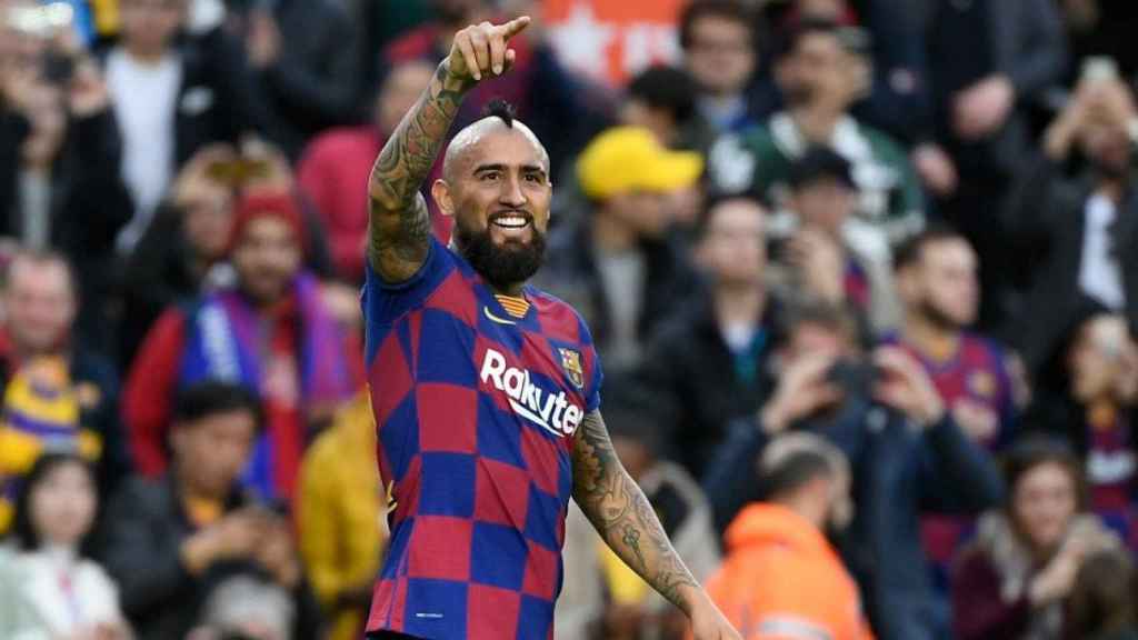 Arturo Vidal celebrando el gol contra el Alavés / EFE