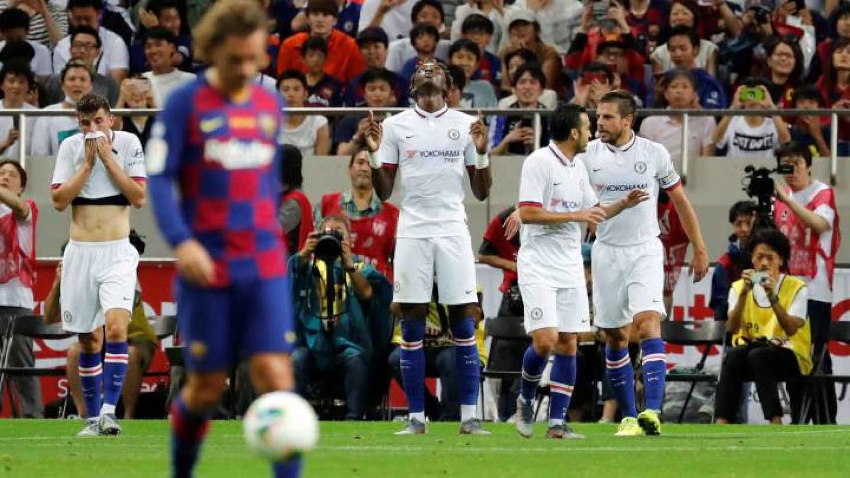 Antoine Griezmann lamentando el gol del Chelsea / Twitter