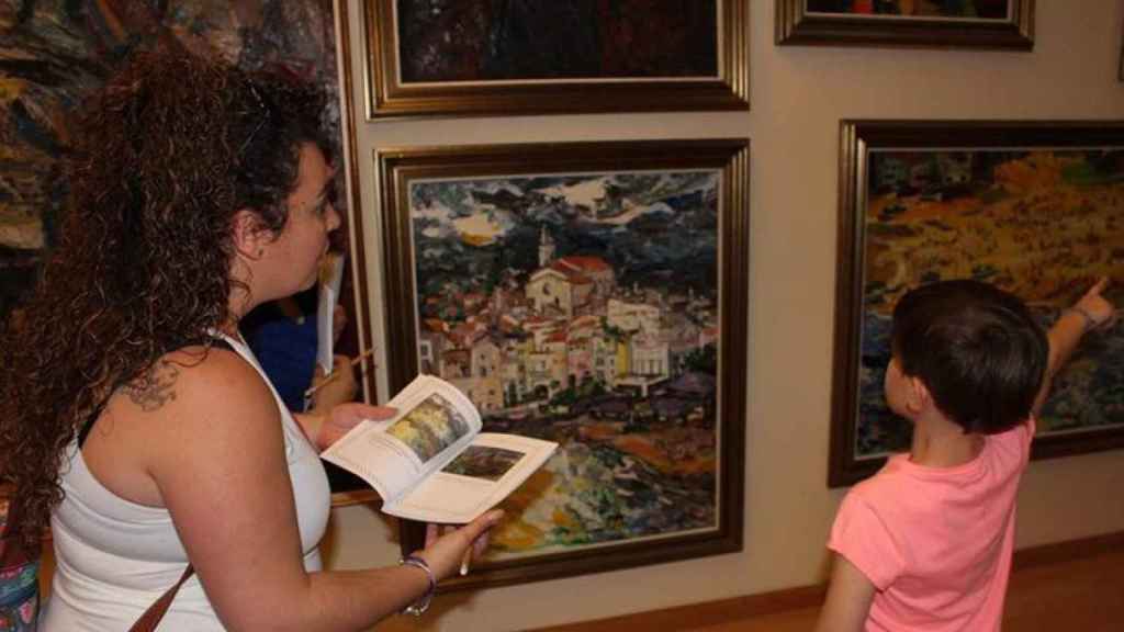 Visitantes en la Casa del Pintor Abelló / MUSEU ABELLÓ