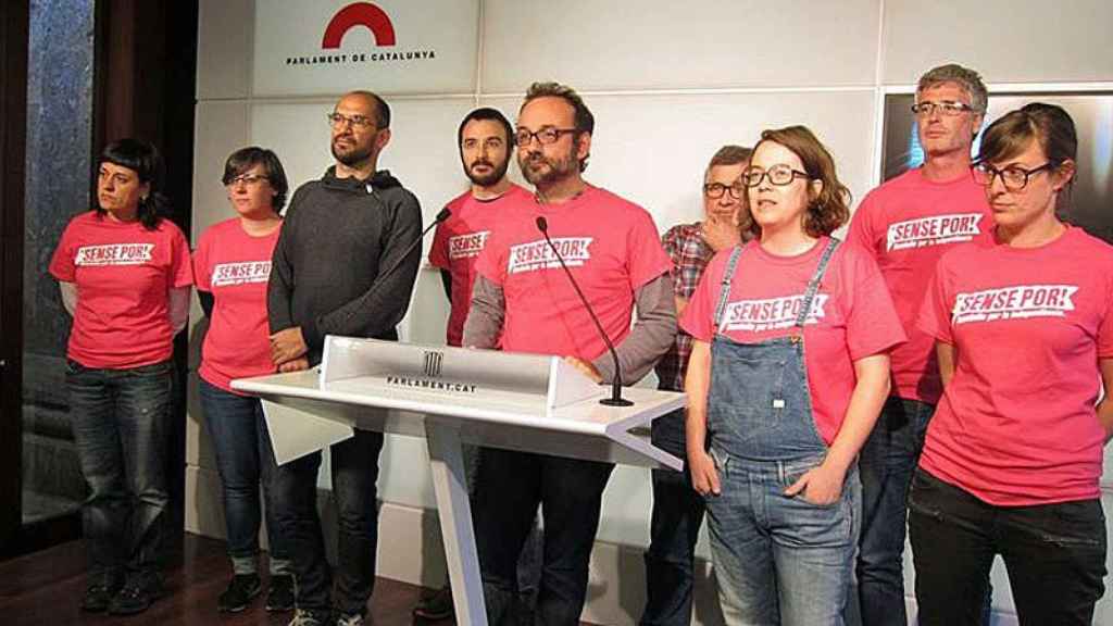 Los diputados de la CUP, durante una rueda de prensa en el Parlamento catalán.