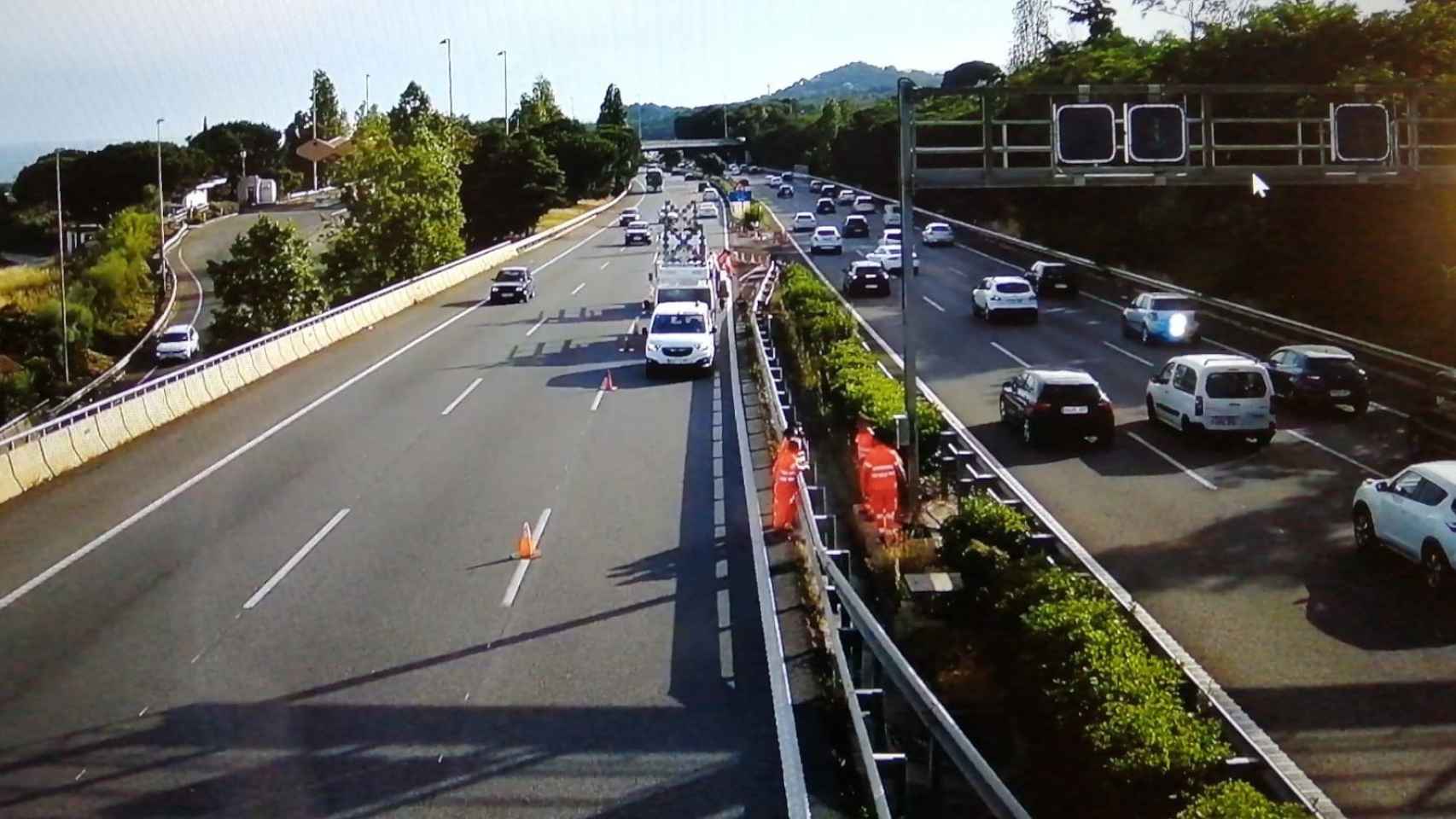 Uno de los carriles adicionales habilitados por Trànsit en la C-32, como también se ha hecho en la AP-7 / TRÀNSIT