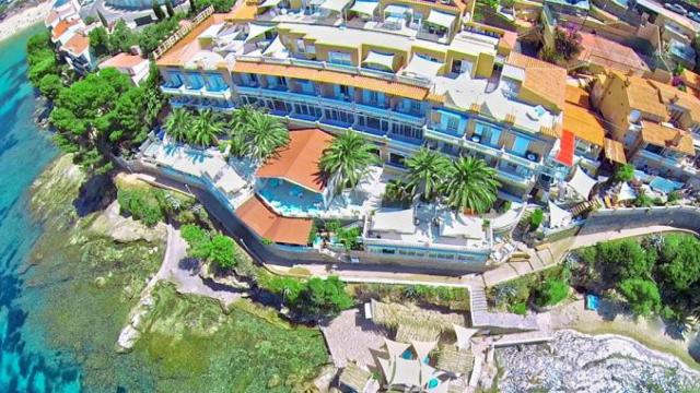 Un hotel de lujo situado en la costa de Girona / FACEBOOK