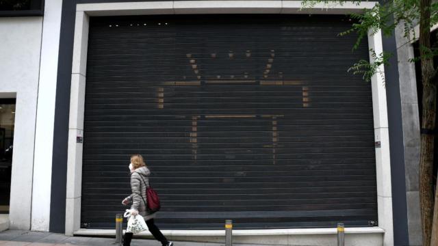 Una tienda cerrada en un eje comercial durante la pandemia. Riesgo de decadencia económica / EP