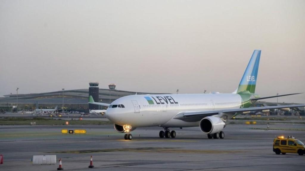 Imagen de un avión de Level en el aeropuerto de Barcelona /EUROPA PRESS