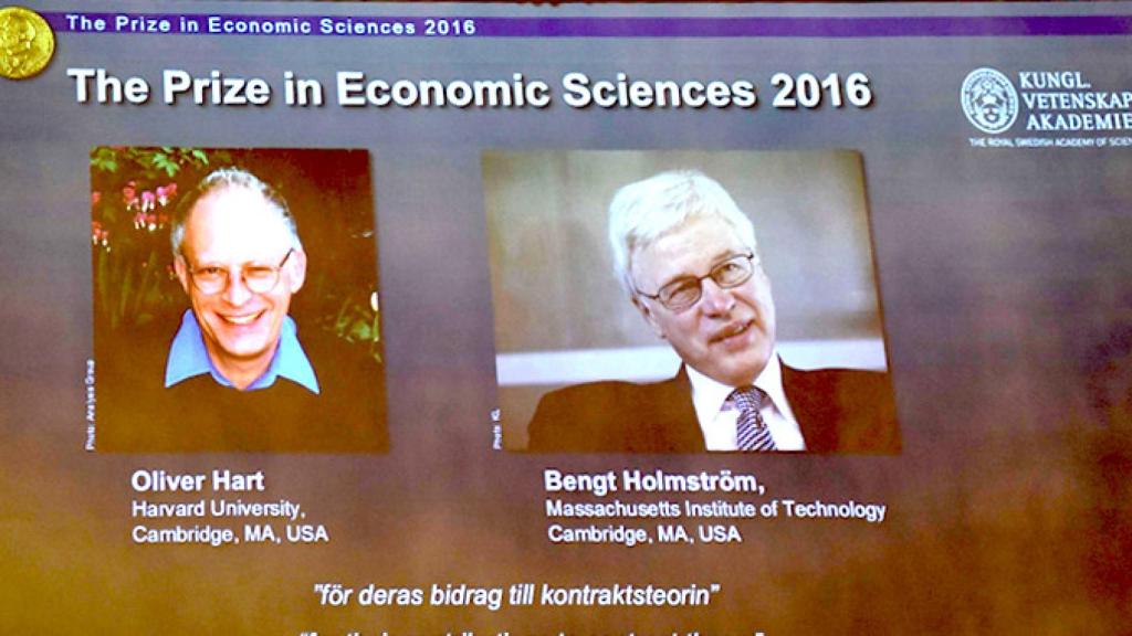 La pantalla de la Academia sueca en el momento del anuncio de los premios nobel de economía / CG