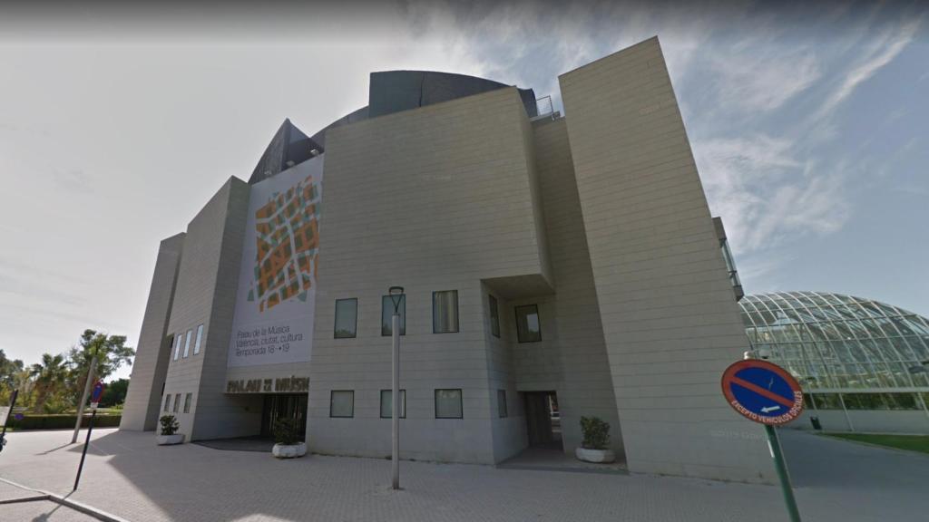 Edificio del auditorio del Palau de la Música de Valencia, donde se ha producido el desplome del techo / GOOGLE