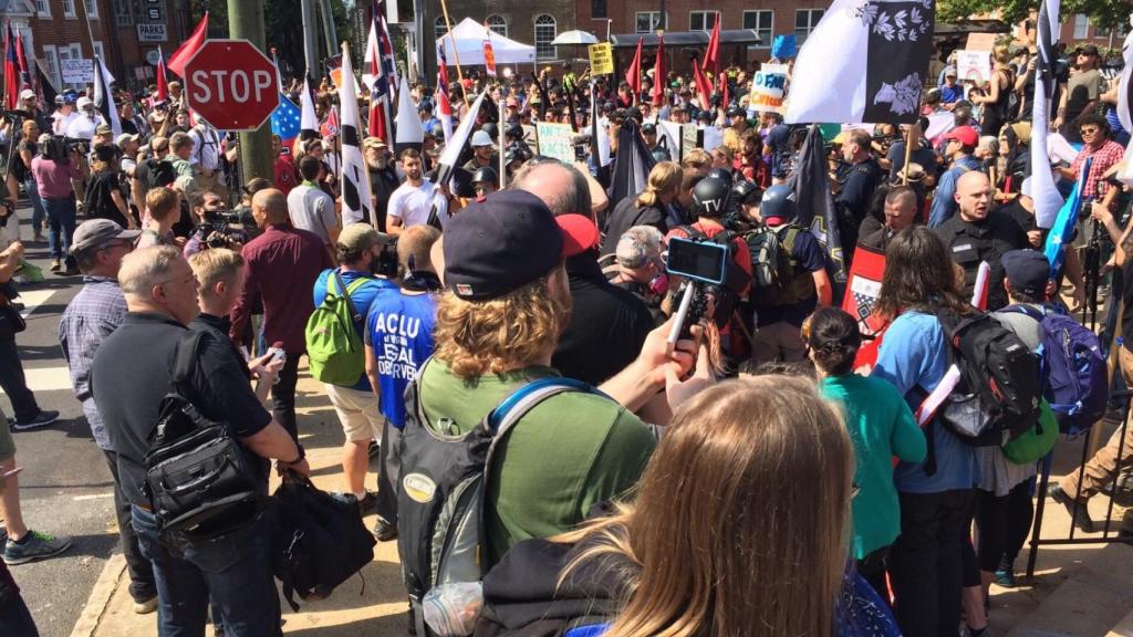 La manifestación en contra de la marcha de la 'supremacía blanca' / EFE