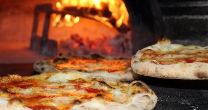 Una clásica pizza al horno / SALVATORE MONETTI EN PIXABAY