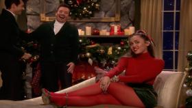 Miley Cyrus, Jimmy Fallon y Mark Ronson en el 'sketch' de 'Santa baby' / YOUTUBE
