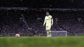 Una foto de archivo de Leo Messi en Old Trafford / FCB