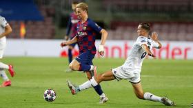 De Jong durante el encuentro contra el Nápoles en el Camp Nou/FCB