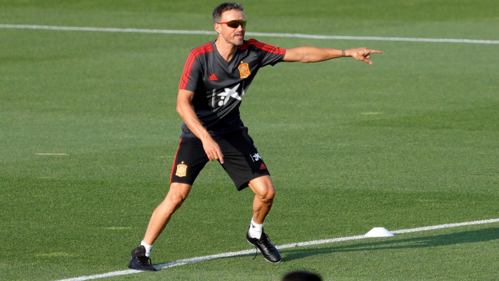 Luis Enrique dirige en la Roja a dos jugadores que continúan en la agenda del Barça / EFE